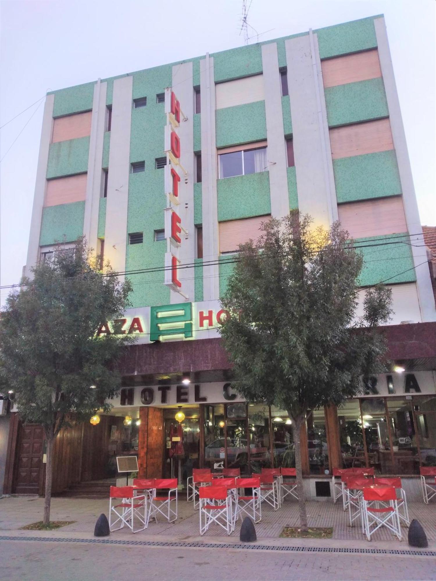 Plaza Hotel Dolores  Buitenkant foto